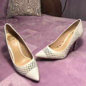 Imagine Vince camuto white size 5 heel never worn